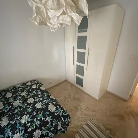 Utro Apartments * Varşova